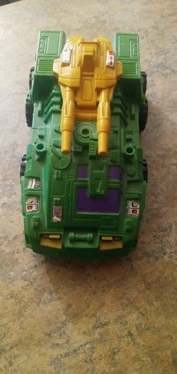 Transformer Deceptcon Pretender Tank 1988