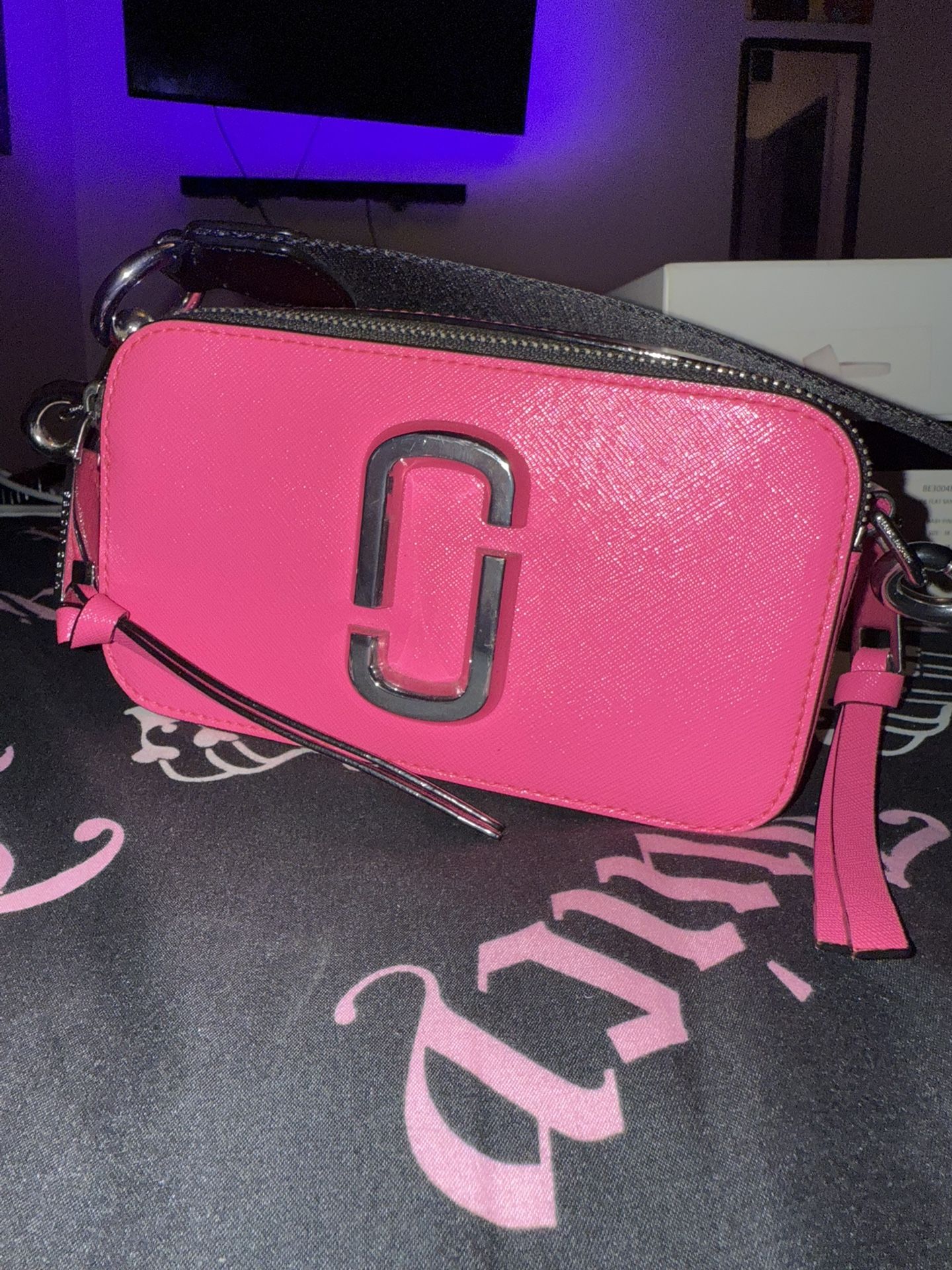 Pink & Black Marc Jacobs Snapshot