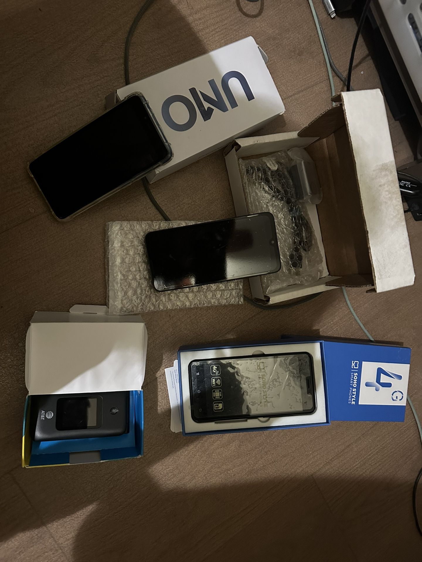 4 cellphones (AT&T flip phone, smartphone SOGO, TCL & UNO), all for $60, pick up in Temple city