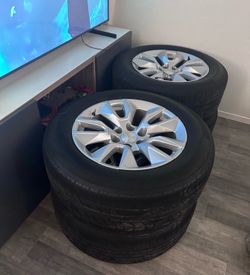 4 OEM Chevrolet wheels