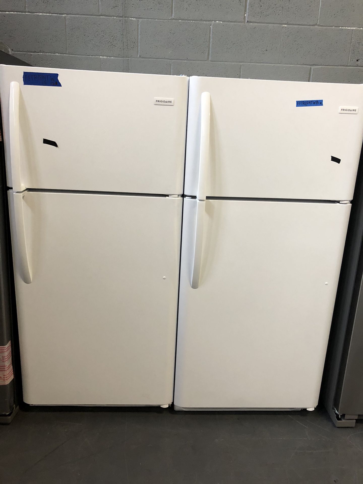 New 30by68 Frigidaire top and bottom. Fridge with warranty