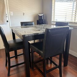 Dinning table