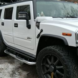 2009 HUMMER H2 Just Over 200,000 Miles But Put New Engine In With Less Than 20,000 Miles On It, Needs A Transmission, Asking $10,000 