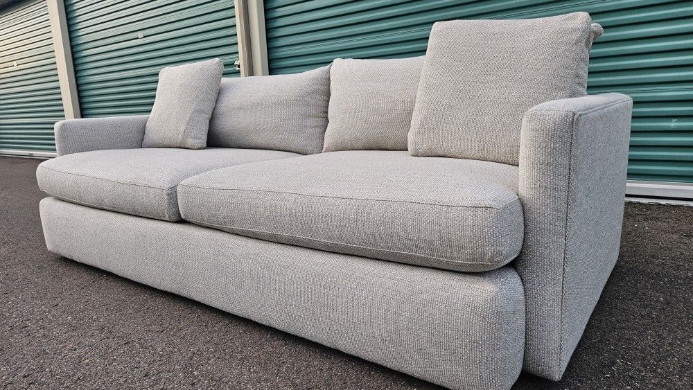 FREE DELIVERY!!!! Crate & Barrel "Lounge Deep" WHITE Sofa 93" + 2 pillows ($2.5K Retail ...50% Off)