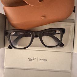 Meta Glasses 