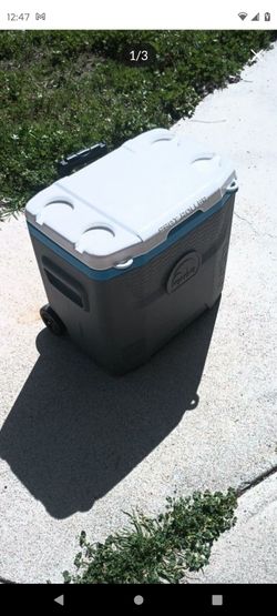 Igloo Ice Chest With Wheels