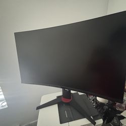 Gaming Monitor Curved