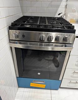 GE 24-inch Gas Range