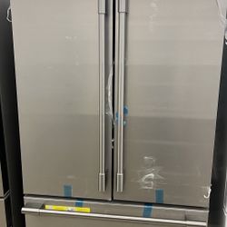 Frigidaire Professional French Door Refrigerator 