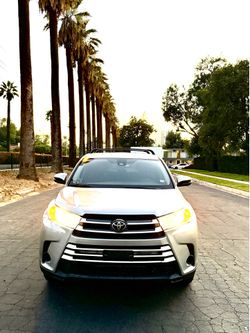 2018 Toyota Highlander LE