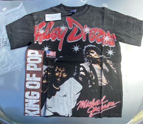 Vale Tee Size Medium