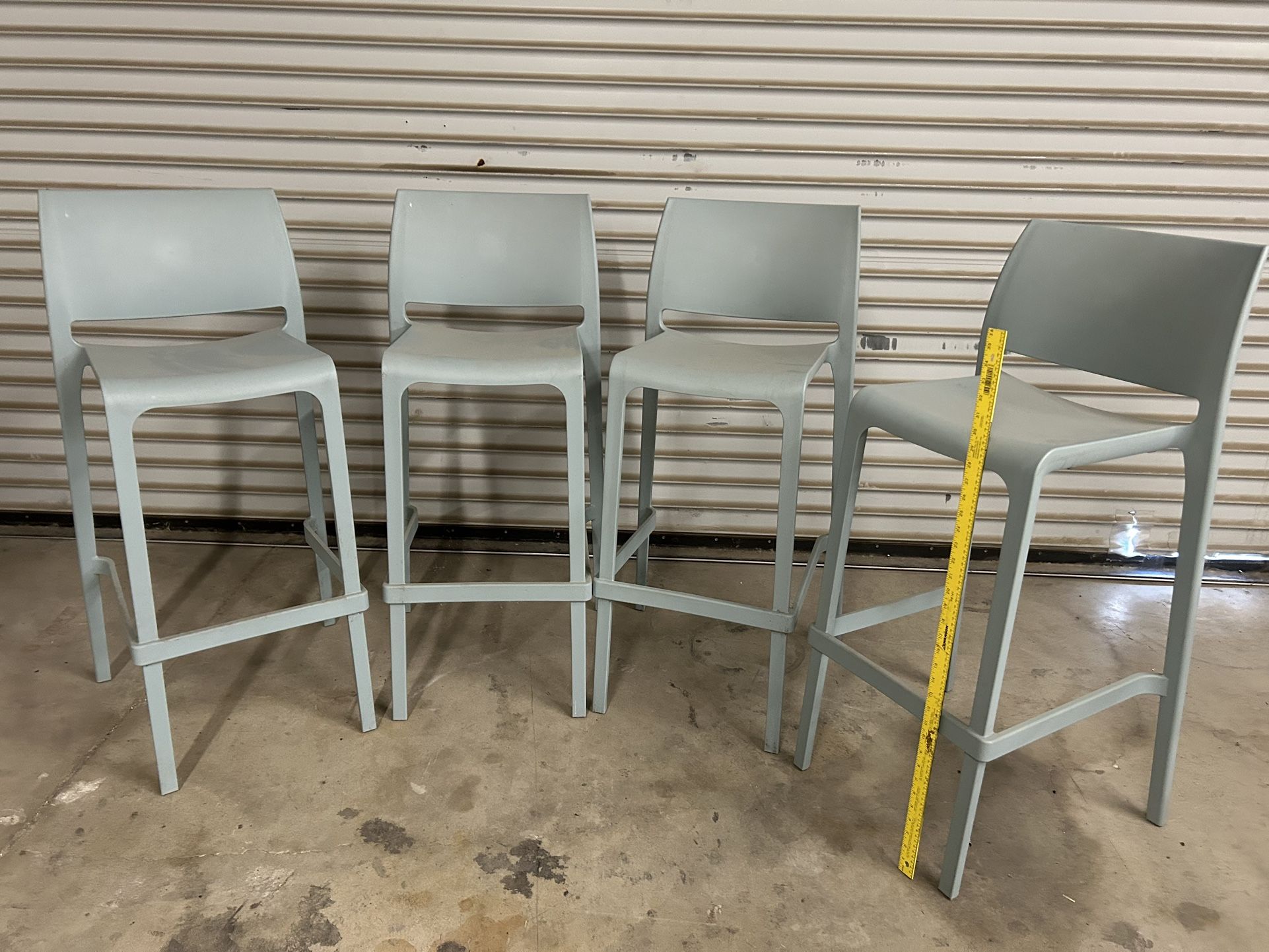 4 Chairs