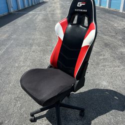 Black Red Adjustable Height Reclining Rolling Spinning Computer Desk Gamer Gaming Office Chair! High back comfortable! Has a seat cover. Right side ha