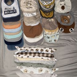 ‼️BRAND NEW BABY BIBS LOT OF 42 PIECES‼️