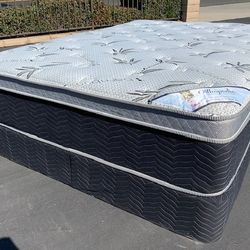Queen Orthopedic Bamboo Pillow Top!•~•~•