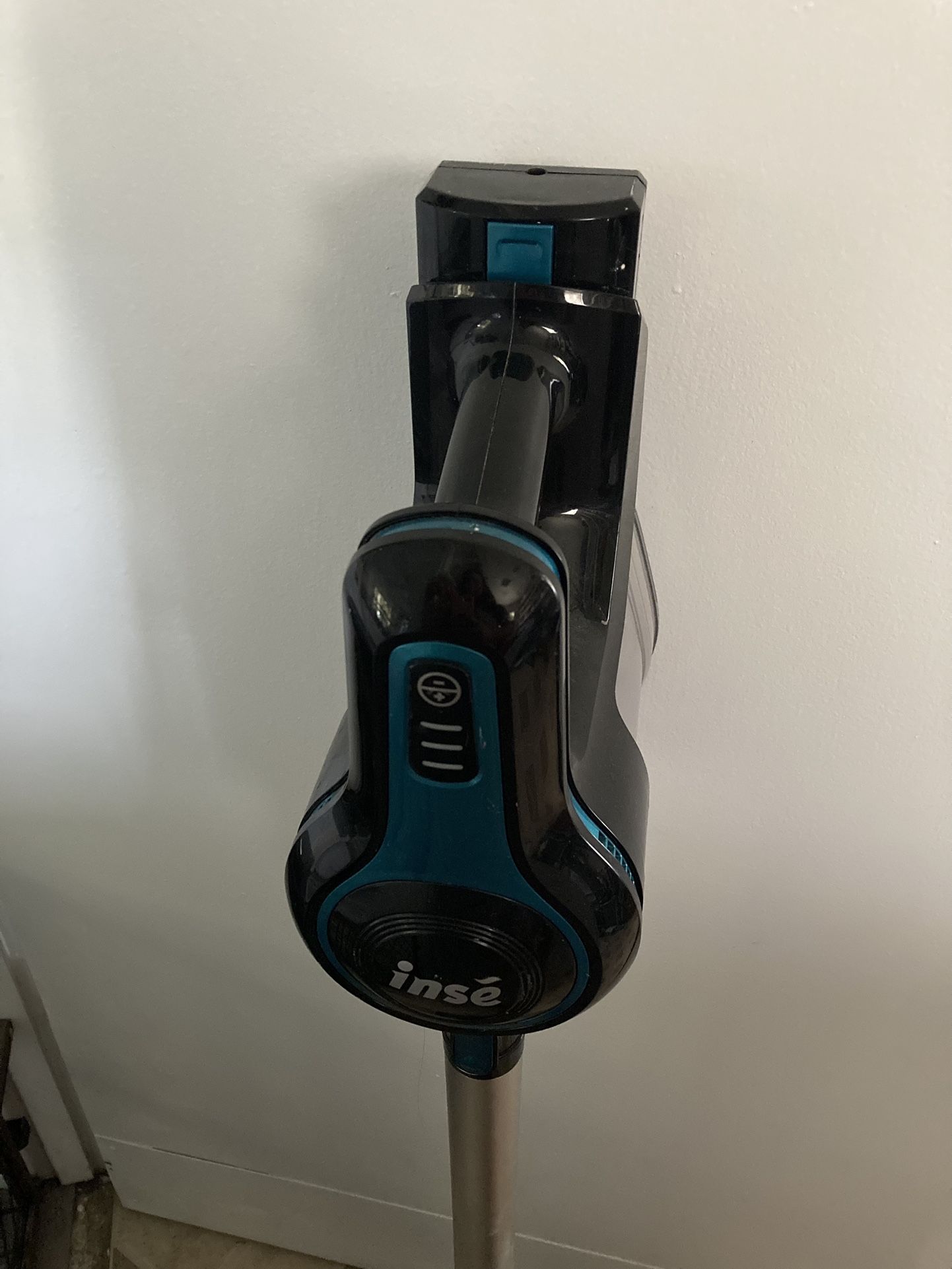 Inse Chordless Stick Vacuum 