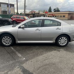 2010 Mitsubishi Galant 