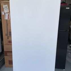 Koolmore KM-FMD12WH 12 cu. ft. commercial reach-in upright freezer