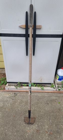 Metal Hoe With Wood Handle