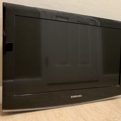 Samsung 26” LCD TV