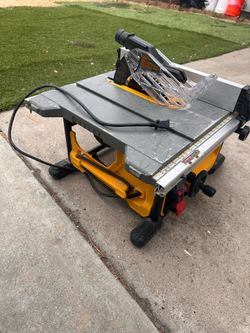 DeWalt Table saw 8-1/4” DWE7485 Corded