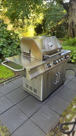 Jennair Stainless Steel Propane Gas Grill