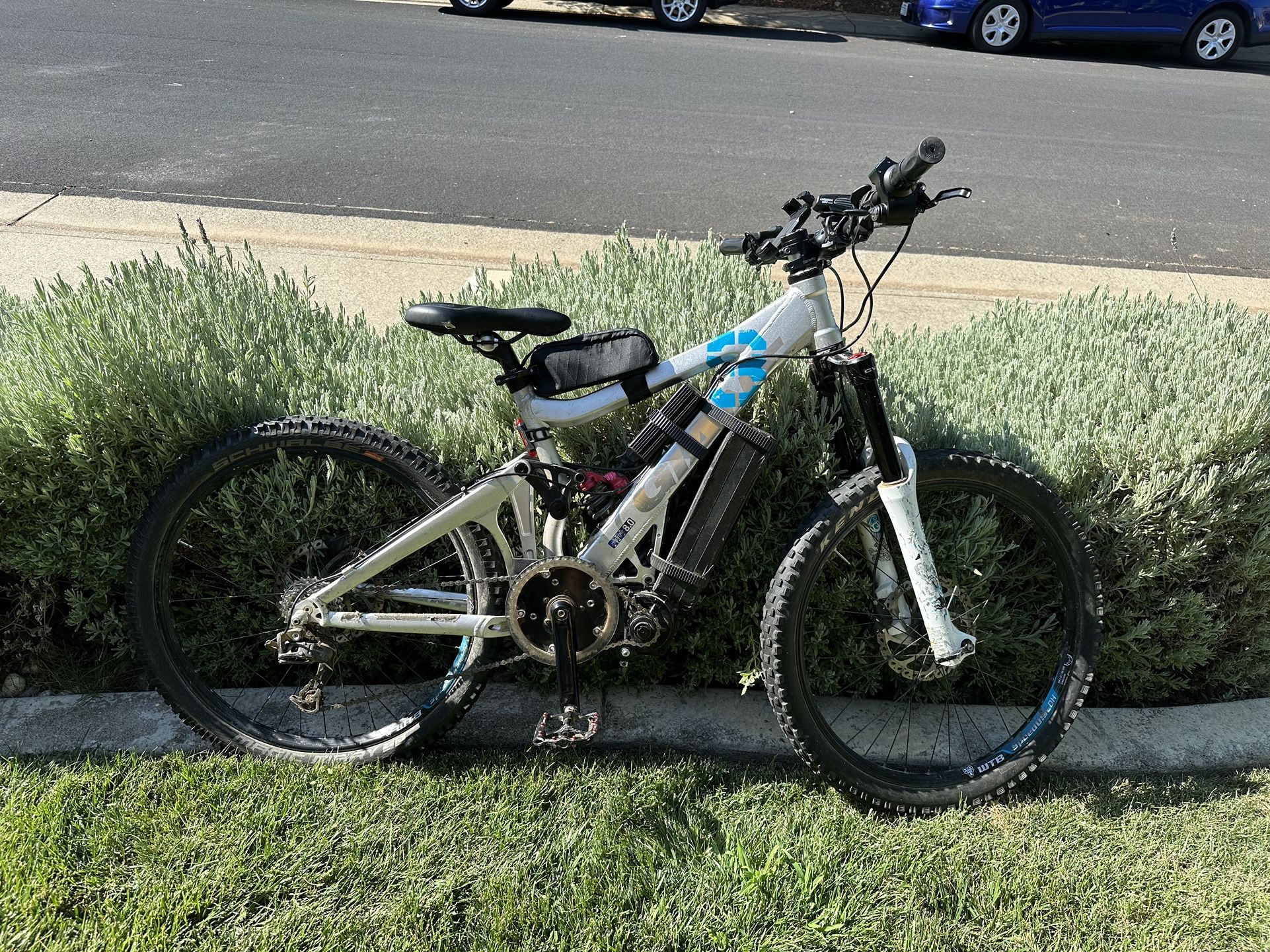 2012 Giant Glory eBike