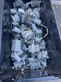 Tote Full Of Spot Light With Outlets With LED Bulbs
