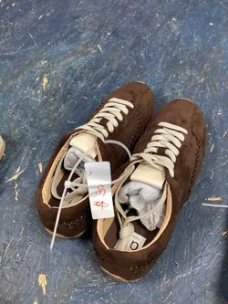 Shoe