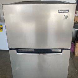 Magic Chef Refrigerator 
