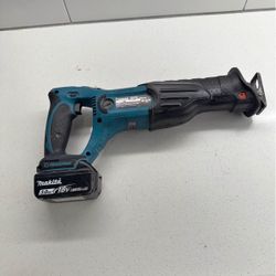 Makita Power Reciprocating Saw XRJ03 and 3 am battery.