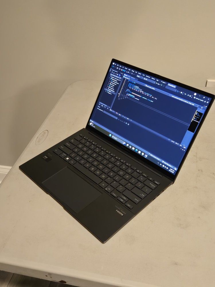 Asus Vivobook Core Ultra 5 512gb OLED 14"