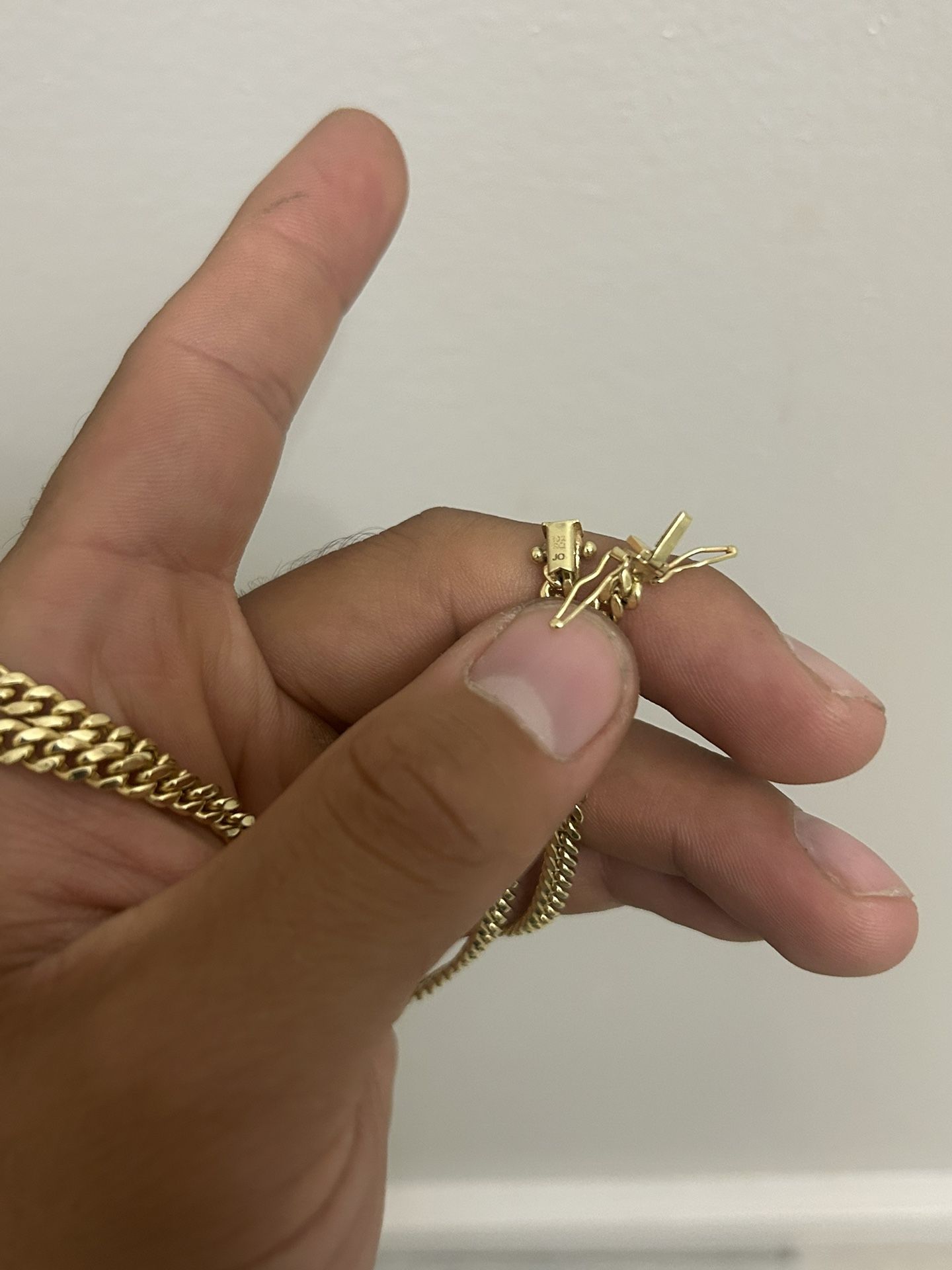 22” 10k Cuban Chain