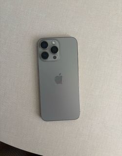 iPhone 15 pm unlocked
