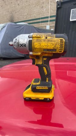 DeWalt 20V XR Brushless Impact Wrench with Battery