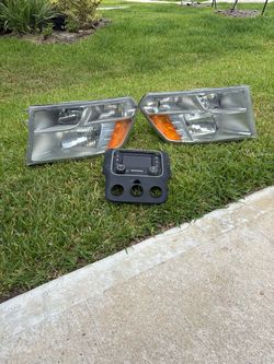 2017 ram 1500 headlights and radio