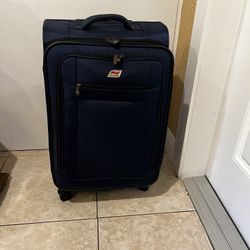 Suitcase Spinner 28” Height NAVY BLUE…SEE ALL PICTURES… $45