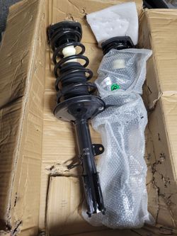 1993------2002 Toyota Corolla /prizm rear struts part#171953----171954