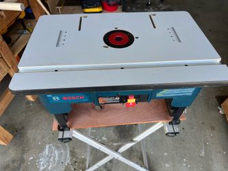 Bosh router table