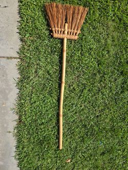 Natural Straw Broom with Wooden Handle