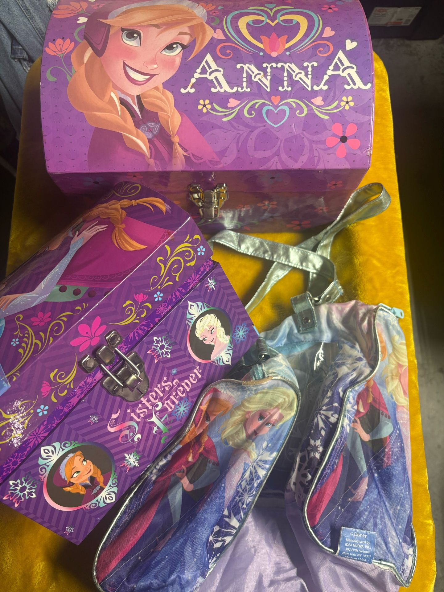 2 Frozen Lock Boxes And One Bag Elsa And Anna Frozen