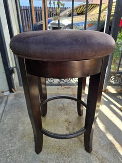 Swivel Stool 25" H
