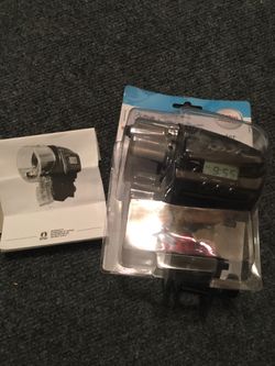 Automatic fish feeder