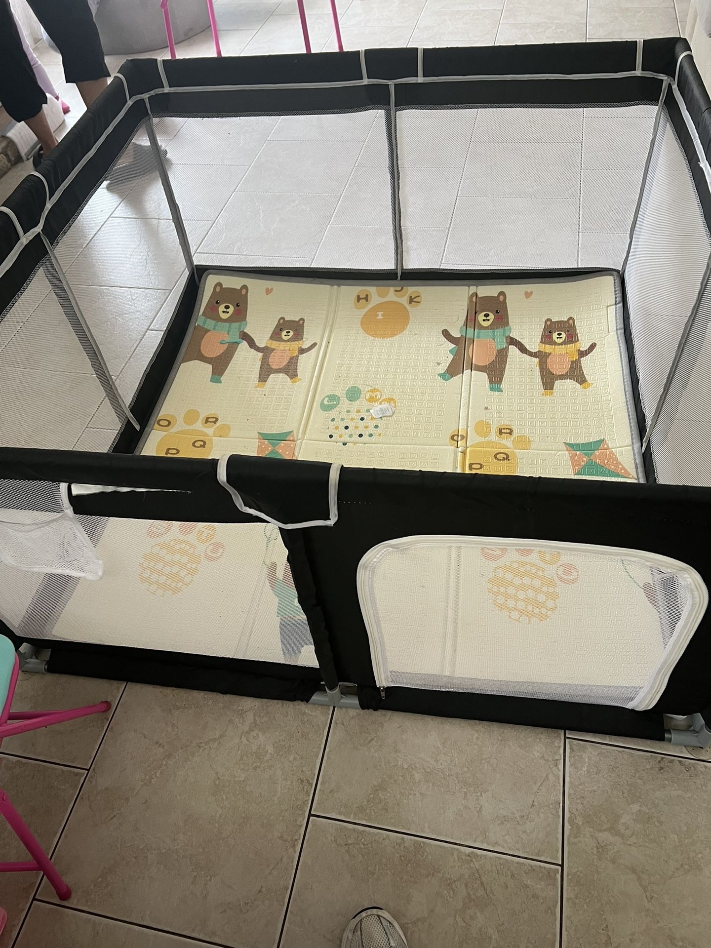 Play Pen w/ Mat