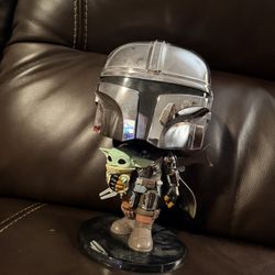 Funko POP! Star Wars: The Mandalorian - 10" Mandalorian w/The Child