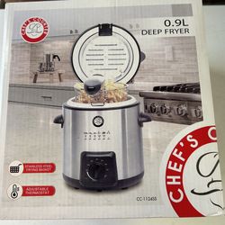 CHEF'S COUNTER 0.9L DEEP FRYER BRAND NEW IN BOX