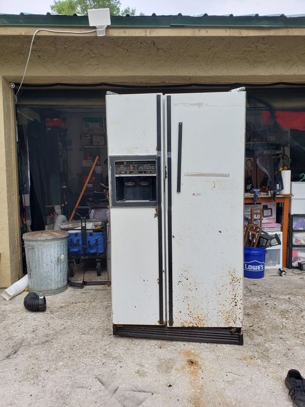 Refrigerator for scrap for Sale in Brandon, FL OfferUp