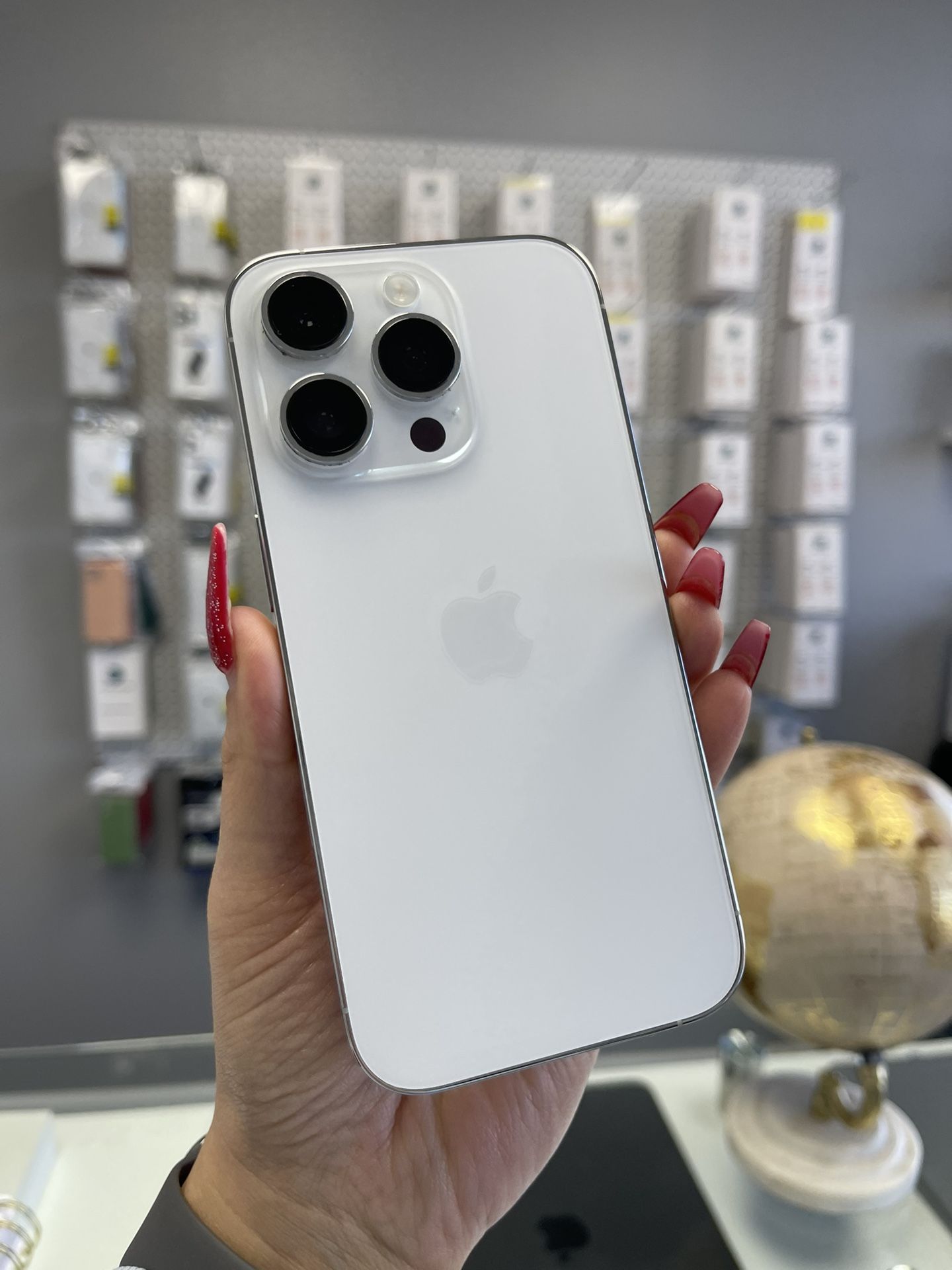 iPhone 14 Pro 256Gb Silver Unlocked For Any Carrier Like New