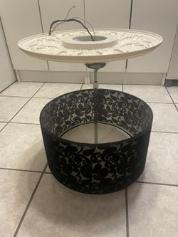 Chandelier With Hanging Crystals 