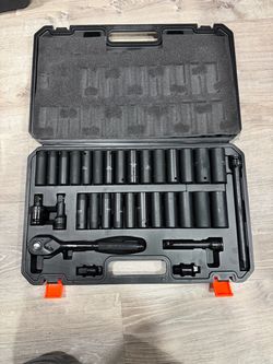 BRAND NEW VEVOR 33-PIECE 1/2” IMPACT SOCKET SET